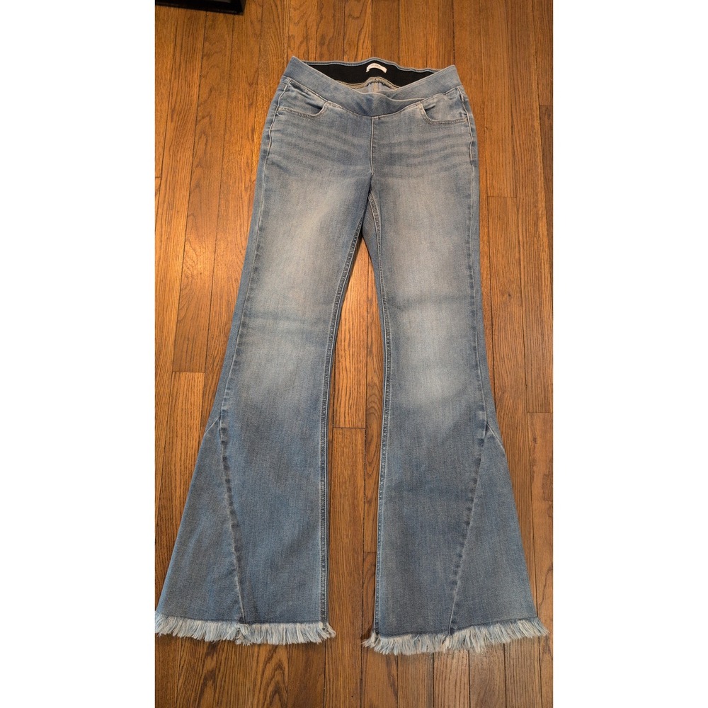 Maurices Flex Waist Flare Bootcut Jeans‎ Light Wash Fray Hem Pull-On Small